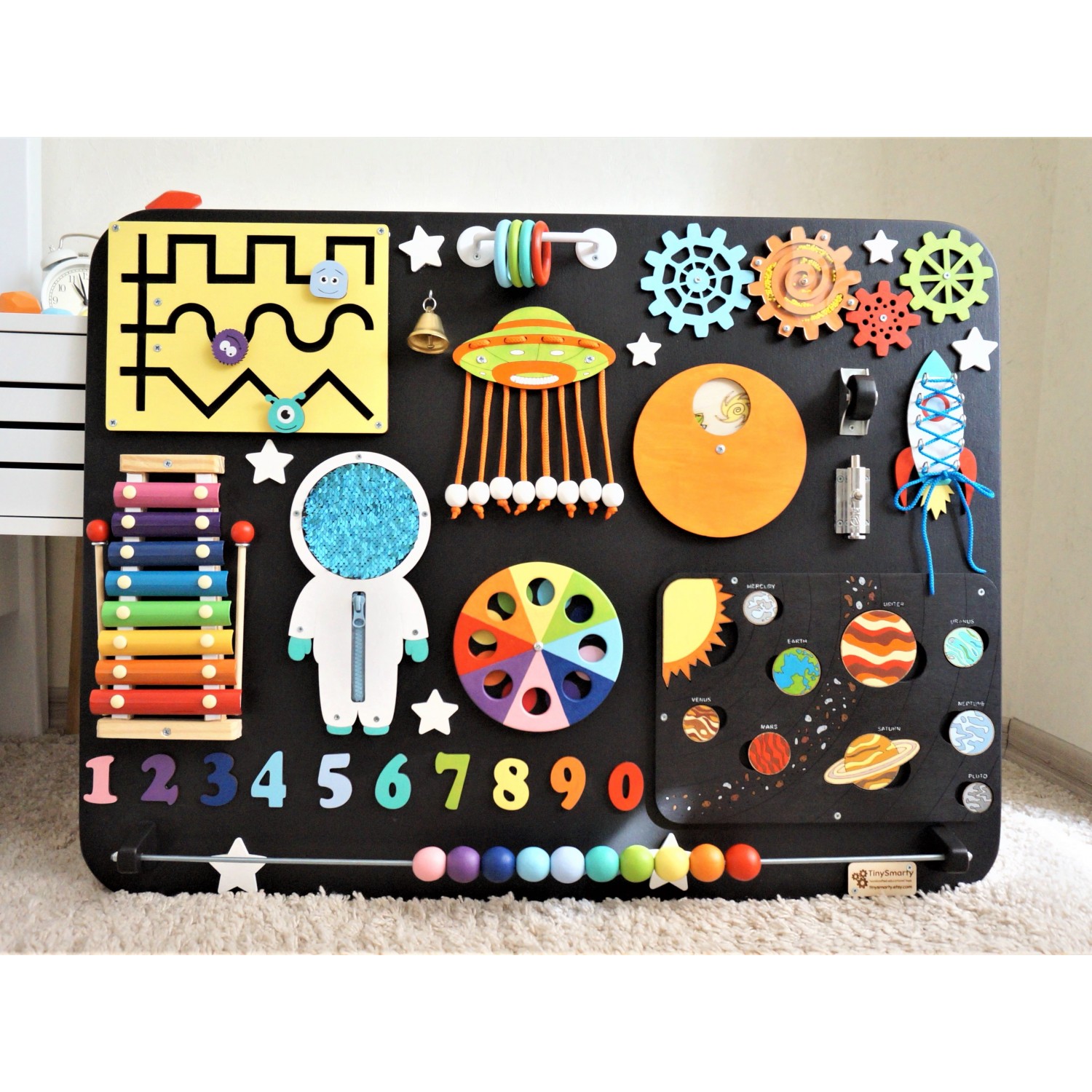 https://www.tinysmarty.com/image/cache/catalog/products/2/Space-Busy-board-Baby-Sensory-Wall-board-Montessori-board-11-1500x1500.jpg