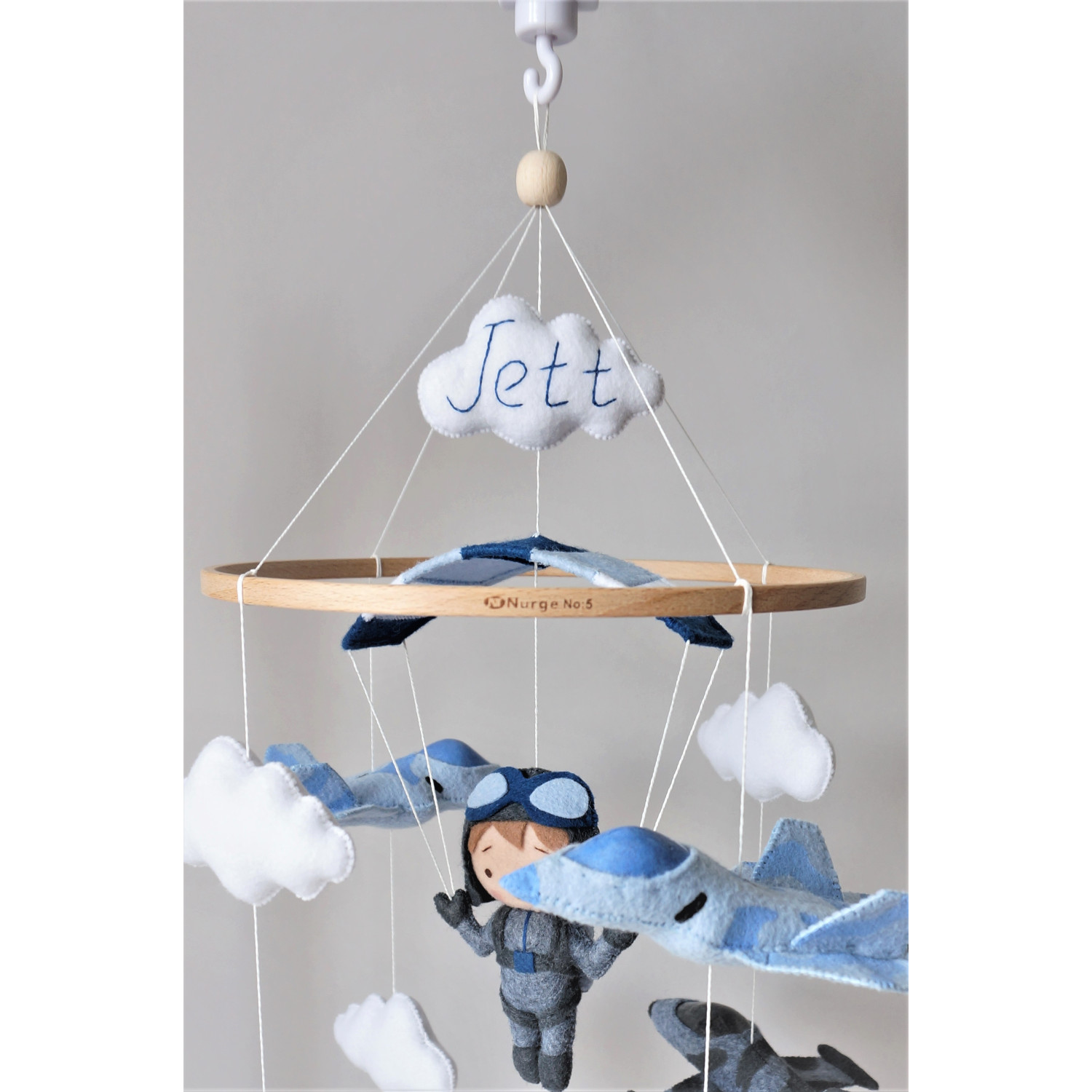 Airplane mobile best sale for crib